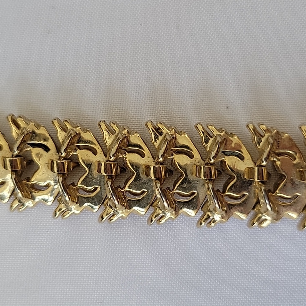 Vintage Trifari Gold Leaf Choker Necklace - Picture 7 of 8